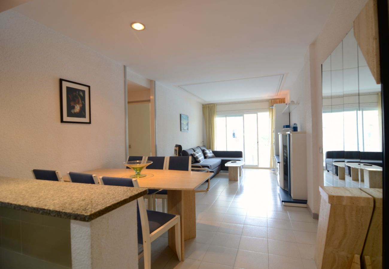2 bedroom Apartment Mar Dor Kitchen