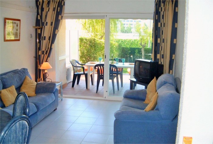 2 bedroom Garden Apartment Mar Dor Kitchen